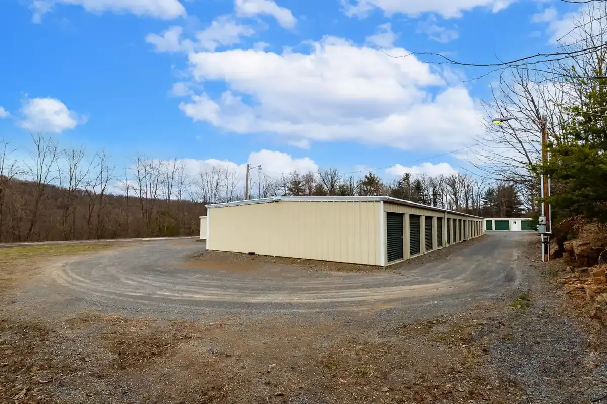 Storage units KO Storage of Berkeley Springs, WV
